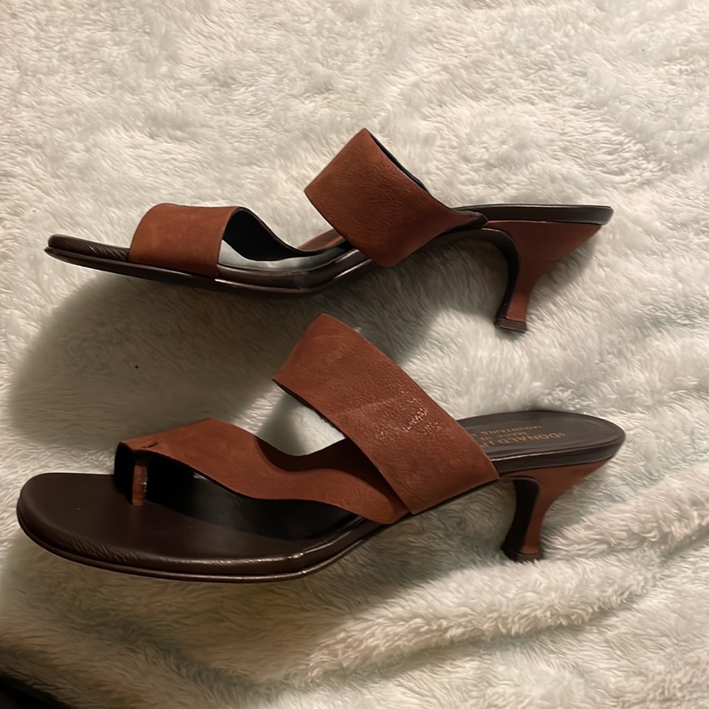 Donald J Pliner Viveca  brown leather sandals - Picture 4 of 8